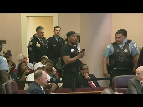 Emotional outbursts over migrant funding at City Council meeting