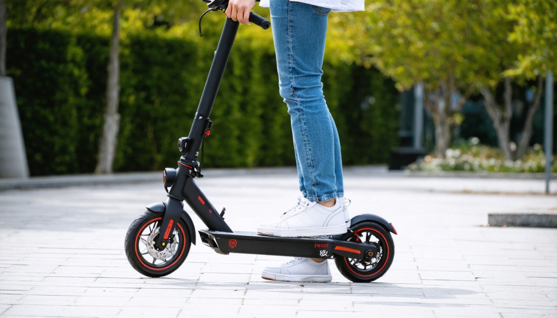 Meet the Joyor Y8-S: The E-Scooter with Stamina 